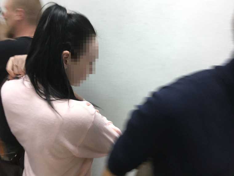 Суд освободил полицейские обвинение изнасилование проститутки