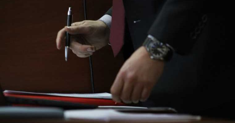 злоупотребление полномочиями